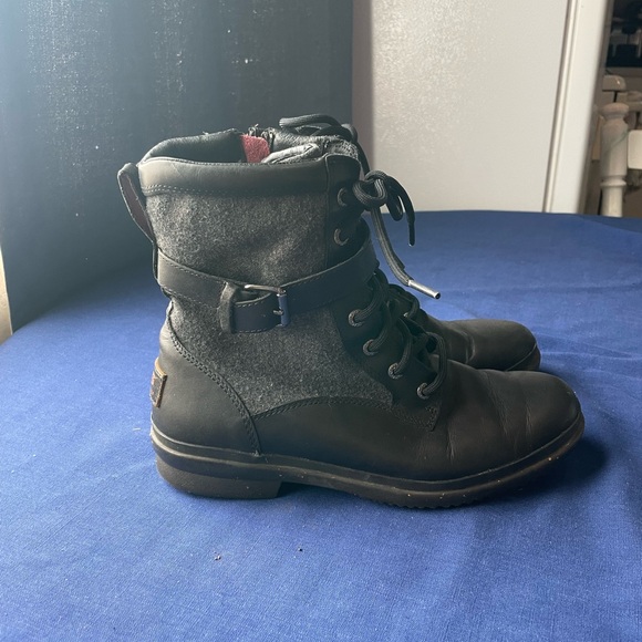 UGG Kesey Boots - Picture 2 of 6